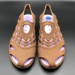 NEW Barefooters Kilkee Rubber Sandal Sz 7.5M / 38